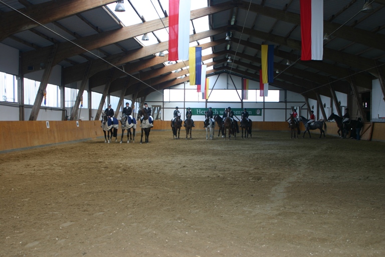 10 Mannsch. Springprfg. Kl. A mit 1 Umlauf 01