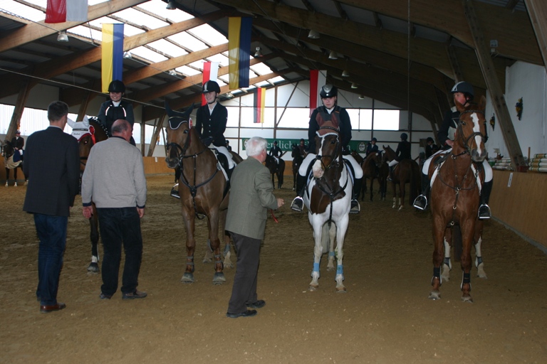 10 Mannsch. Springprfg. Kl. A mit 1 Umlauf 07