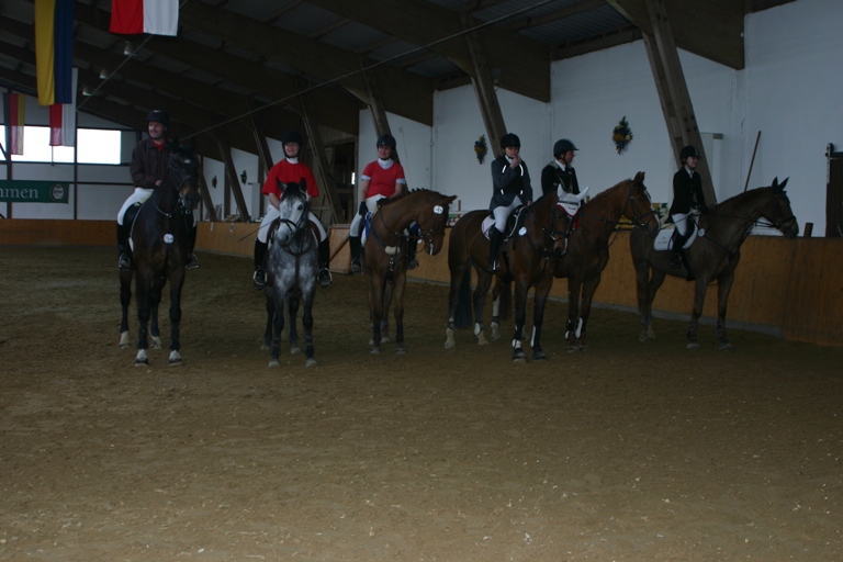 10 Mannsch. Springprfg. Kl. A mit 1 Umlauf 18