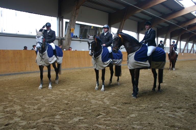 10 Mannsch. Springprfg. Kl. A mit 1 Umlauf 20