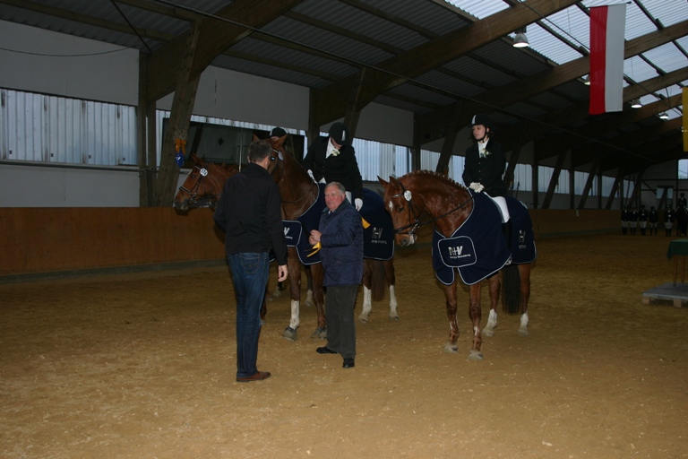 11 Dressurprfg Kl. A für Mannschaften 04