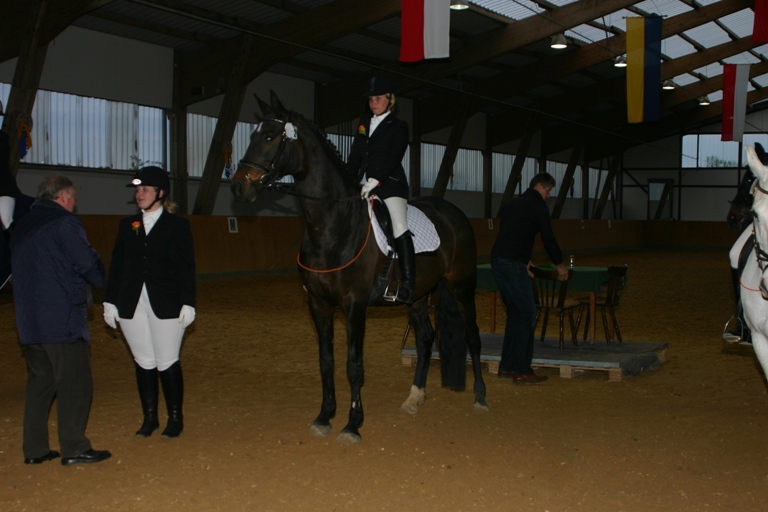 11 Dressurprfg Kl. A für Mannschaften 08