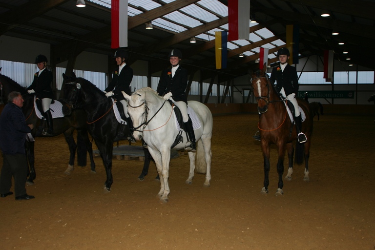 11 Dressurprfg Kl. A für Mannschaften 09