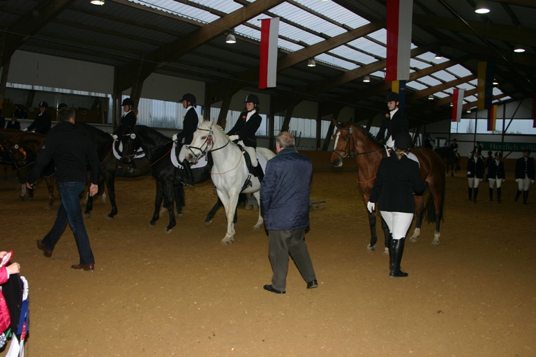 11 Dressurprfg Kl. A für Mannschaften 13