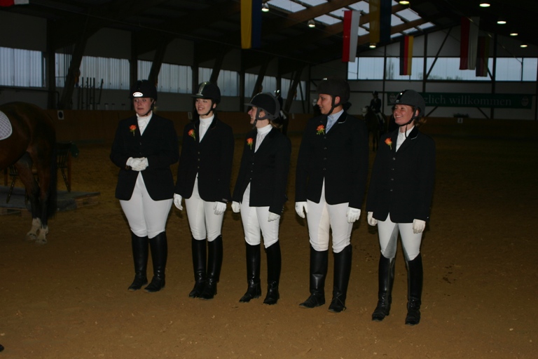 11 Dressurprfg Kl. A für Mannschaften 15