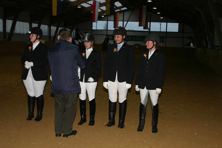 11 Dressurprfg Kl. A für Mannschaften 16