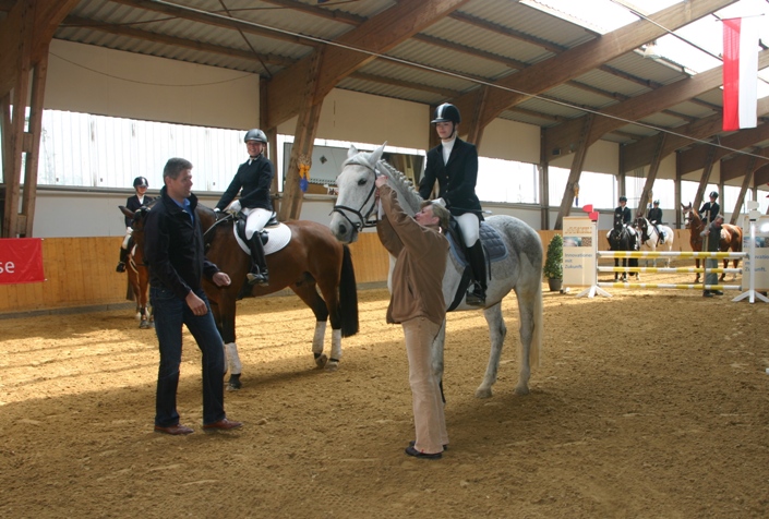 13 Stilspringwettbewerb Kl. E 04