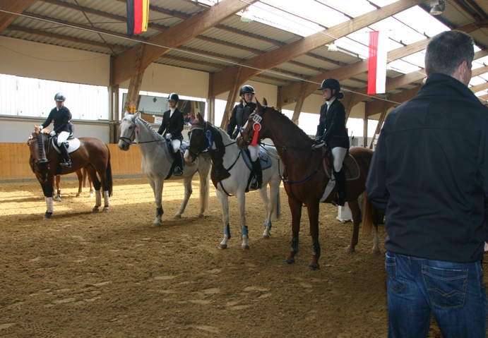 13 Stilspringwettbewerb Kl. E 09